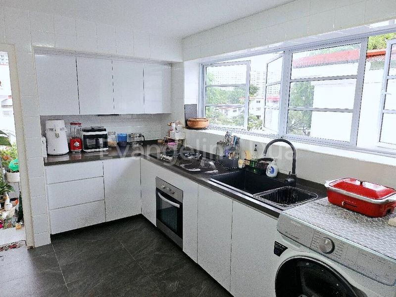 4 Room (4STD) HDB for Sale in  79 Chay Yan Street - Image 5